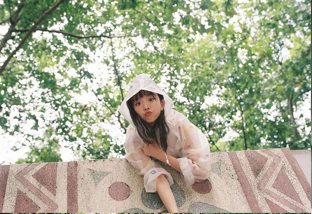 灵动活泼的少女