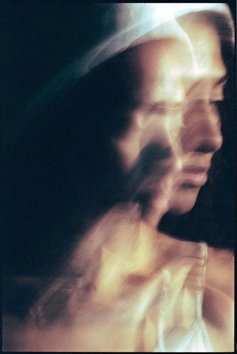 在光线里，诗意的伴随