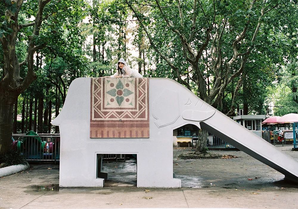 灵动活泼的少女