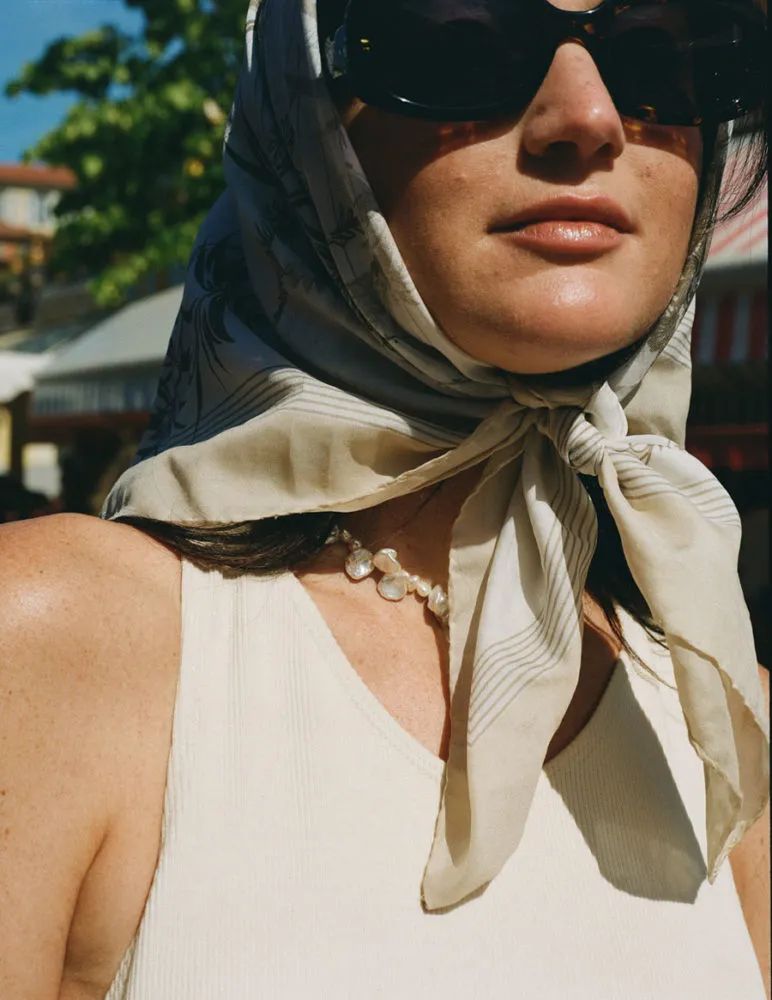 拥抱夏天……尽管她有点太过热情了