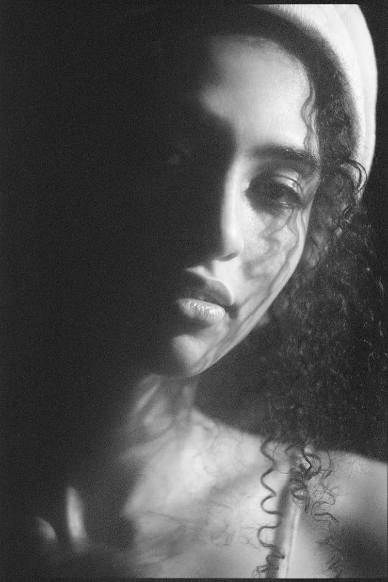 在光线里，诗意的伴随