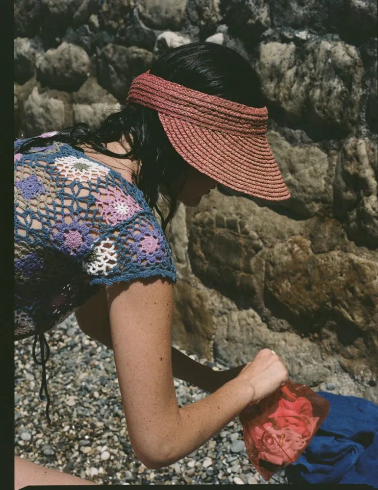 拥抱夏天……尽管她有点太过热情了