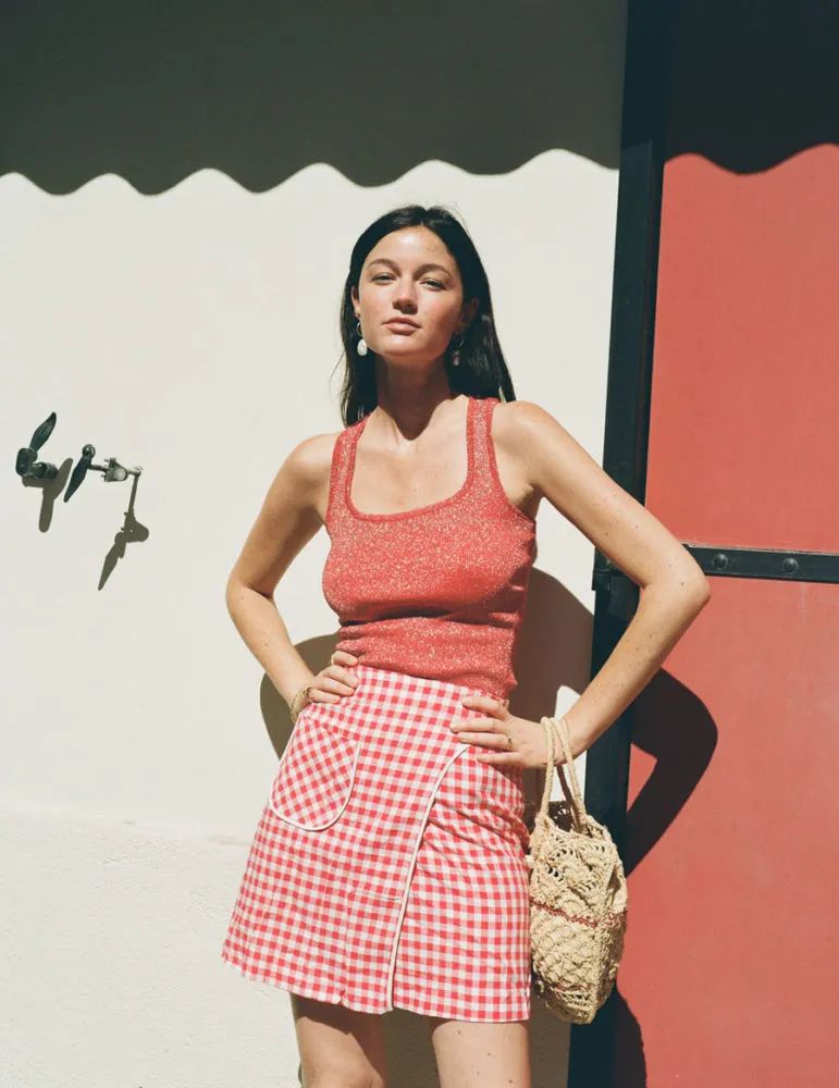 拥抱夏天……尽管她有点太过热情了