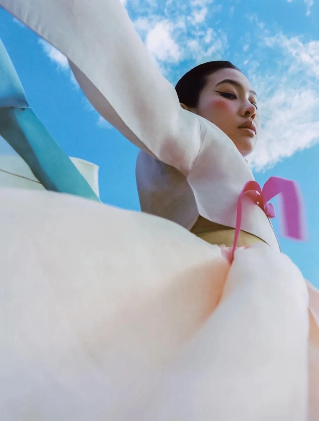 当东西方的旨趣交融时，美油然而生