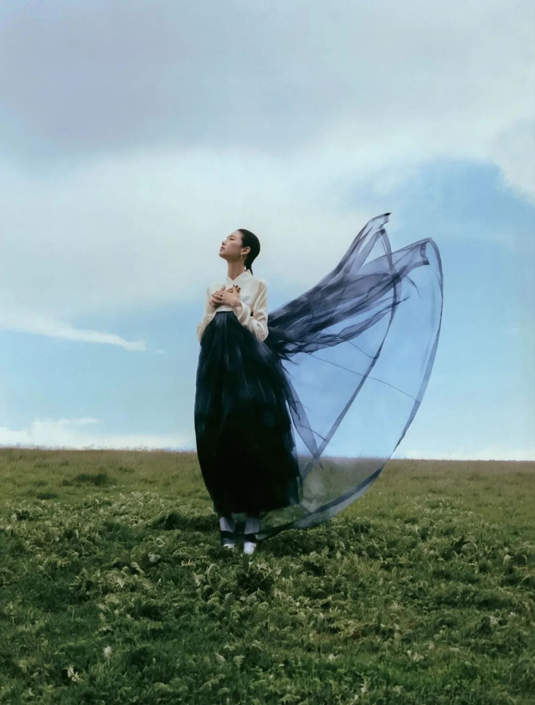 当东西方的旨趣交融时，美油然而生